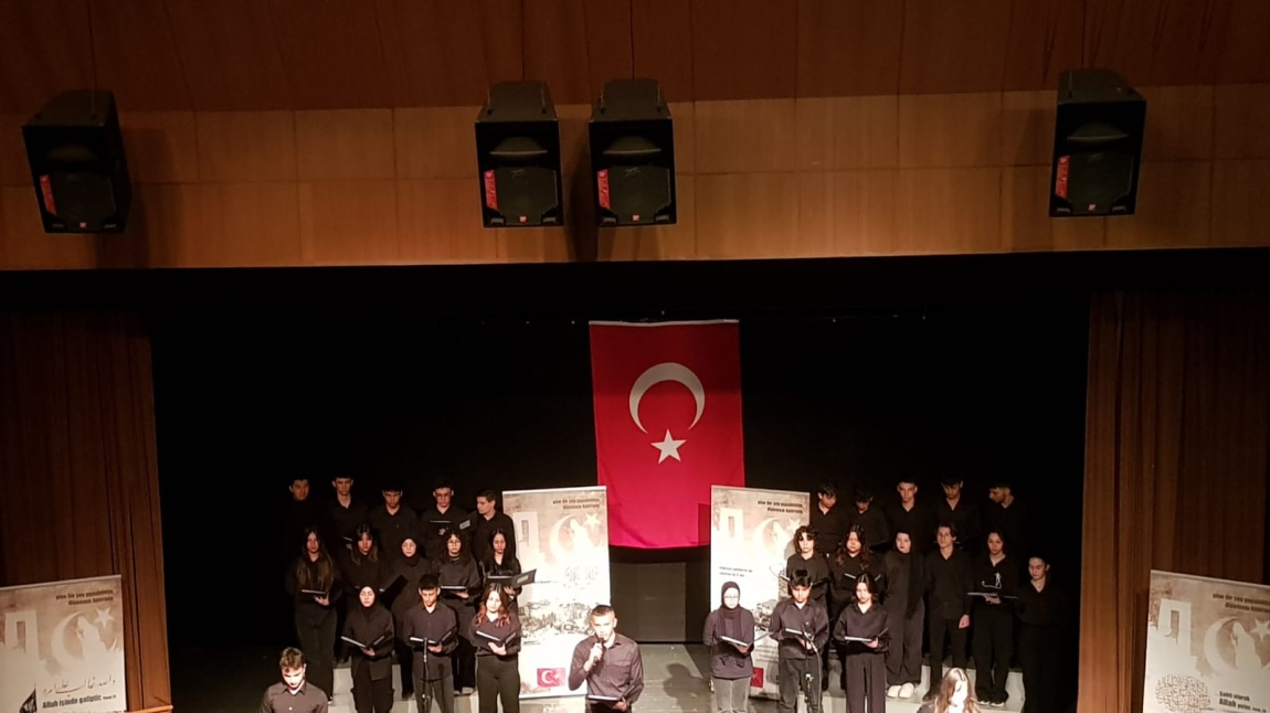 İstiklal Marşı'nın 103'üncü Yılında Millî Şairimiz Mehmet Akif Ersoy Anıldı
