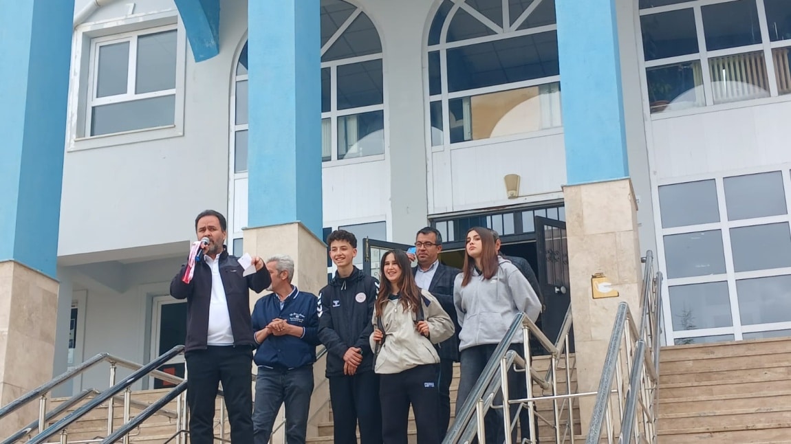 Atletizmde Öğrencilerimizin Büyük Başarısı