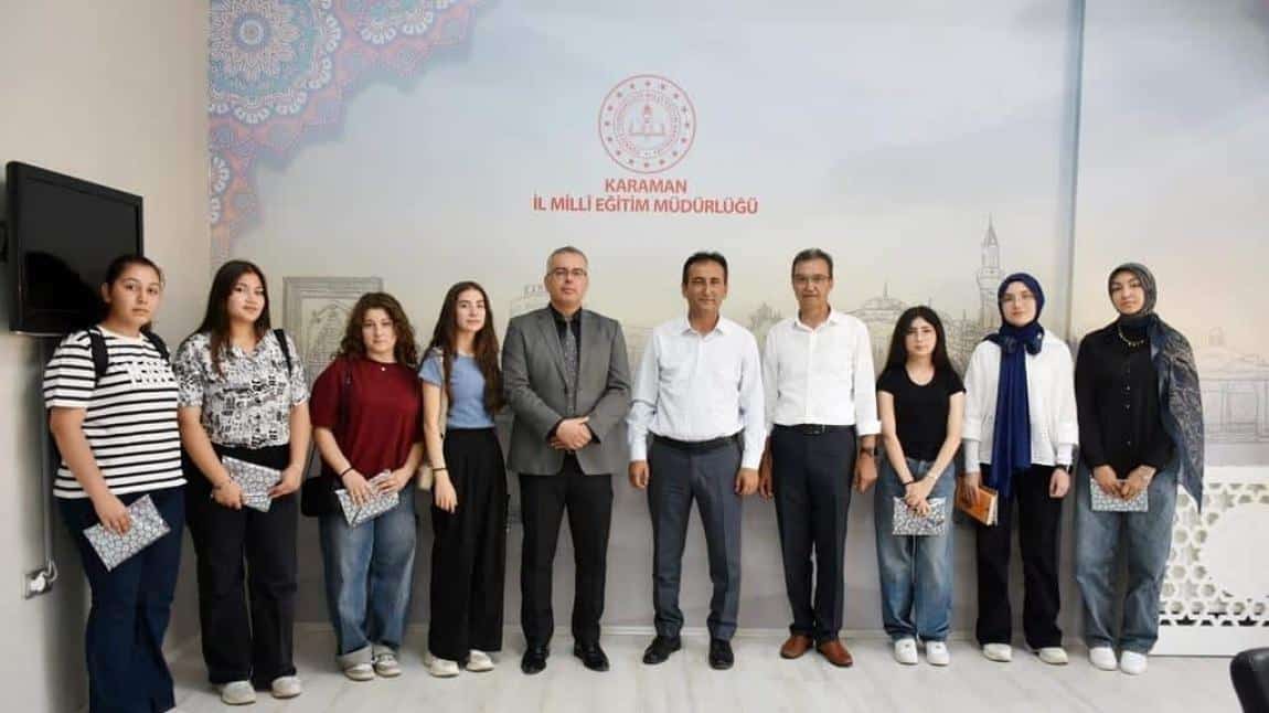 Kalem Tutan Gençler, Duygularını Satırlara Döküp Kitaplaştırdı